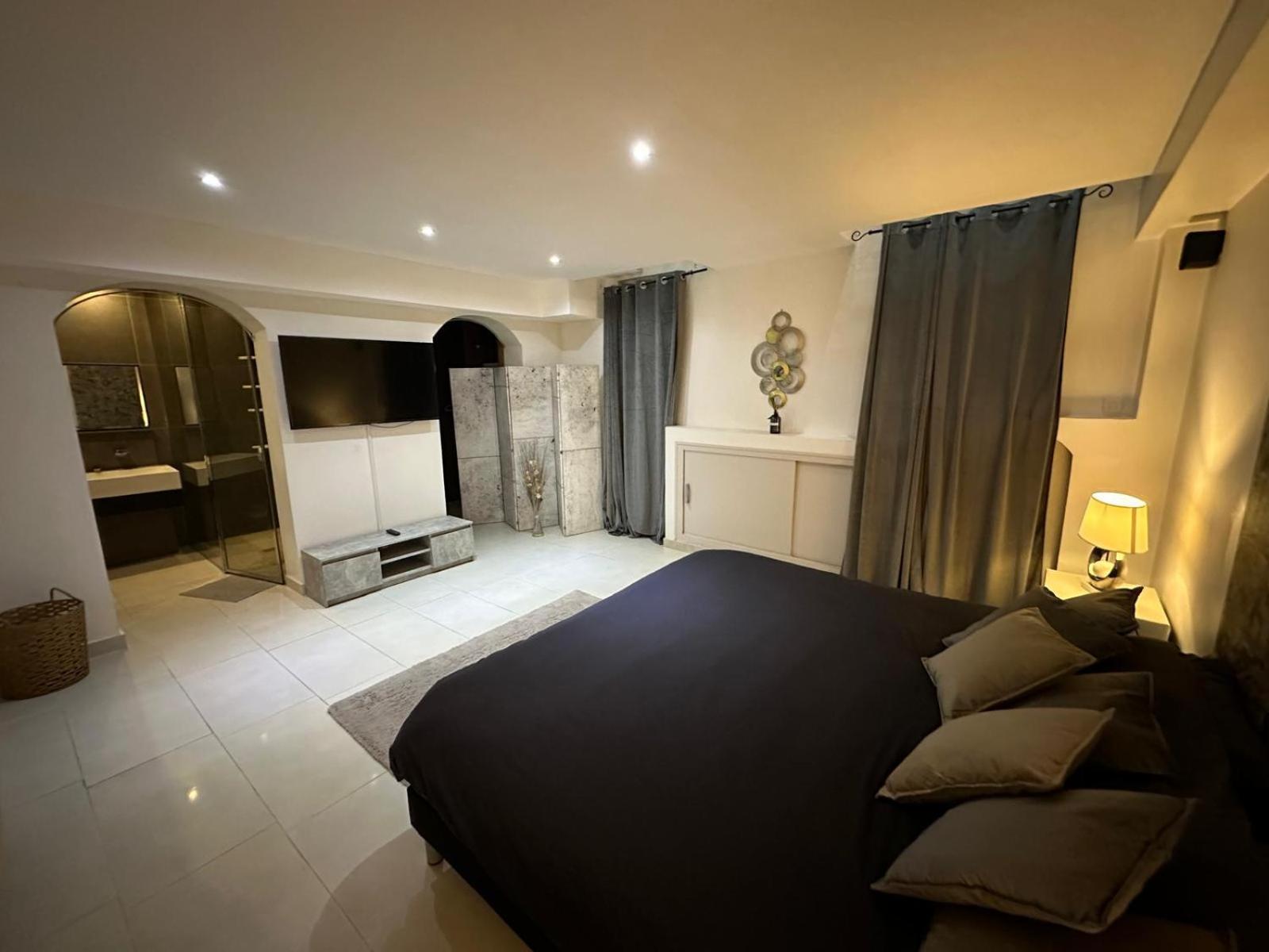 Les Champs Elysees-125M2 Modern And Spacious Paris Exterior foto