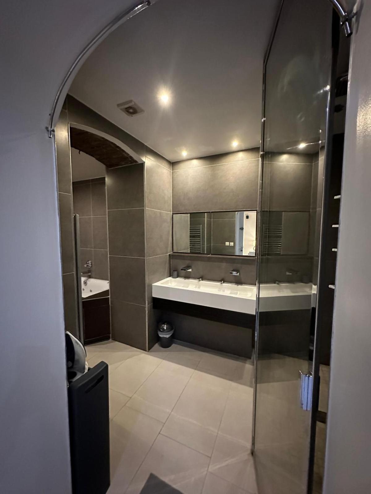 Les Champs Elysees-125M2 Modern And Spacious Paris Exterior foto